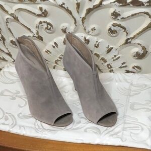 G.I.L.I Gray Peep‎ Toe High Heels